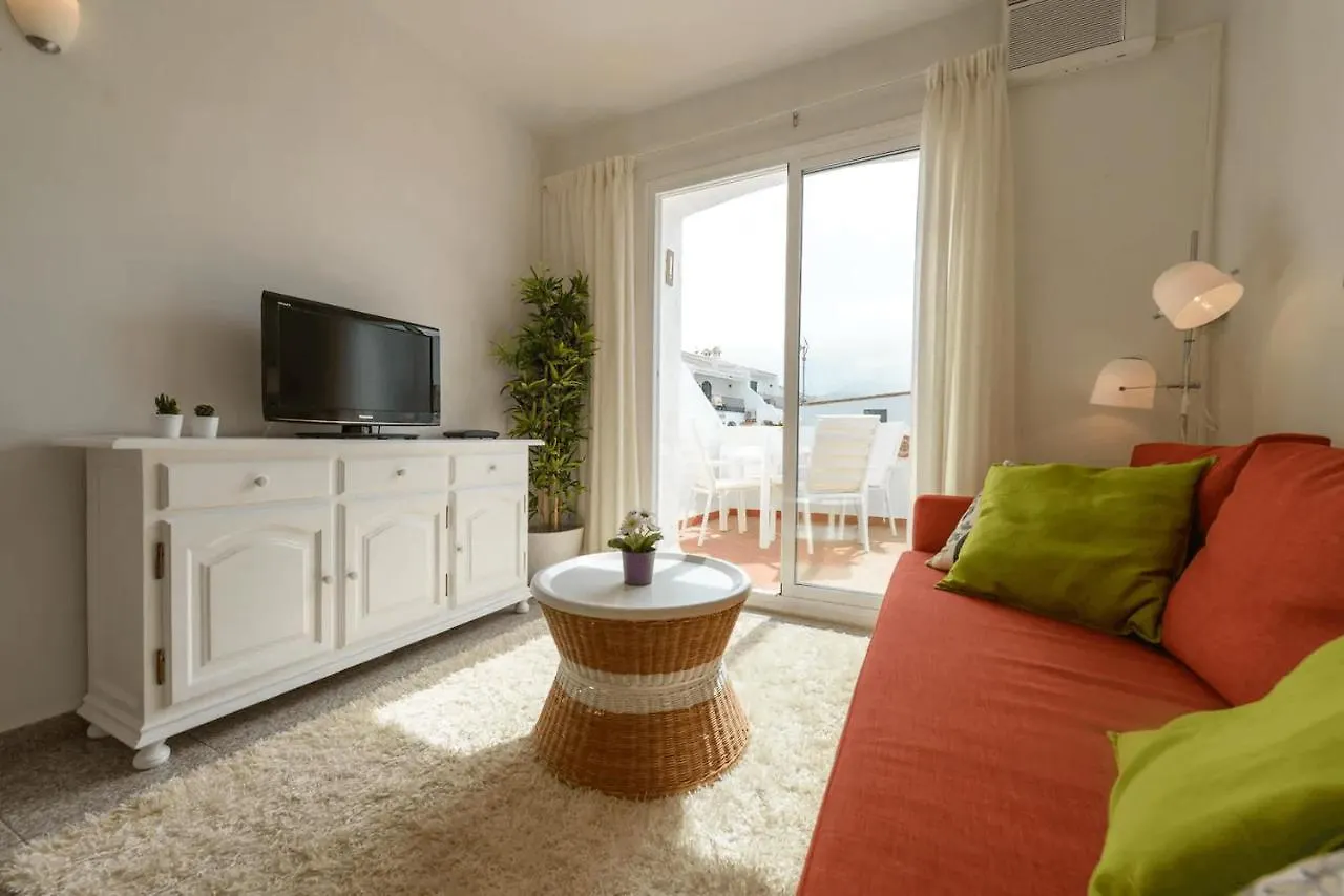 Right By The Pool Area In Capistrano Village! Nerja 0*,