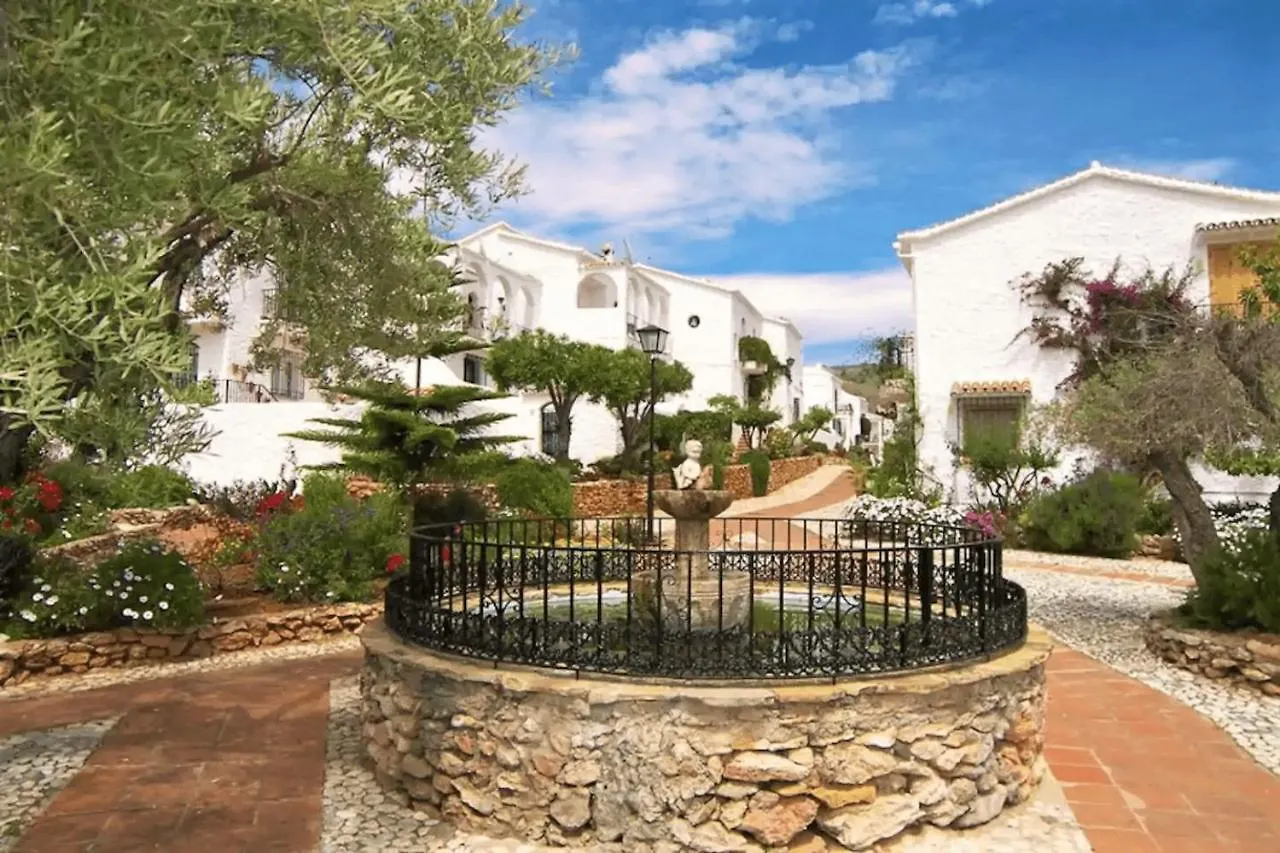 Apartamento Right By The Pool Area In Capistrano Village! Nerja
