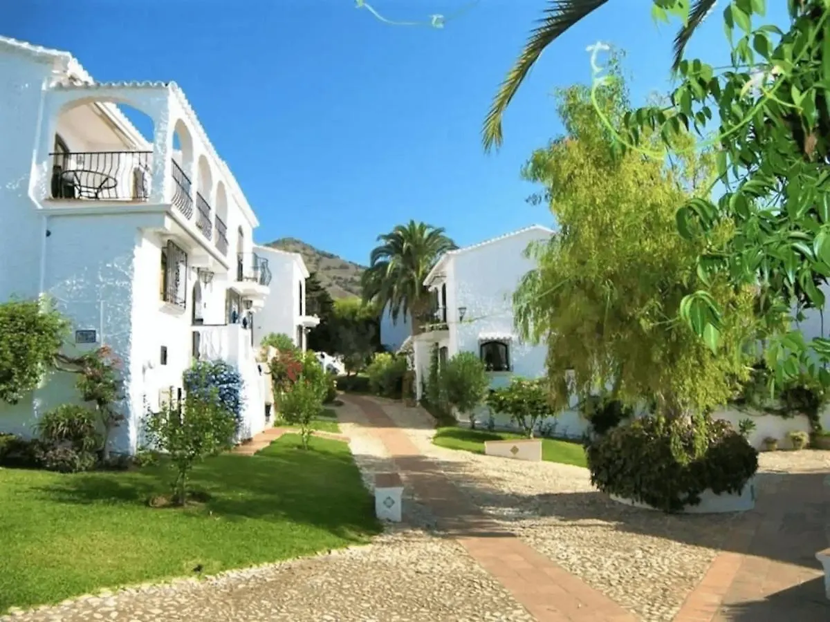 Right By The Pool Area In Capistrano Village! Nerja 0*,