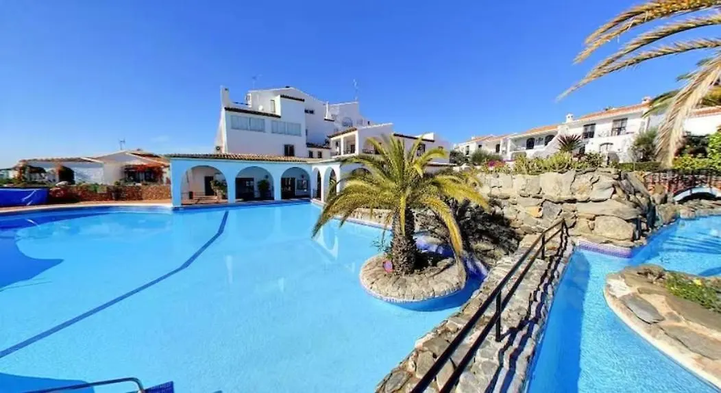 Right By The Pool Area In Capistrano Village! Nerja