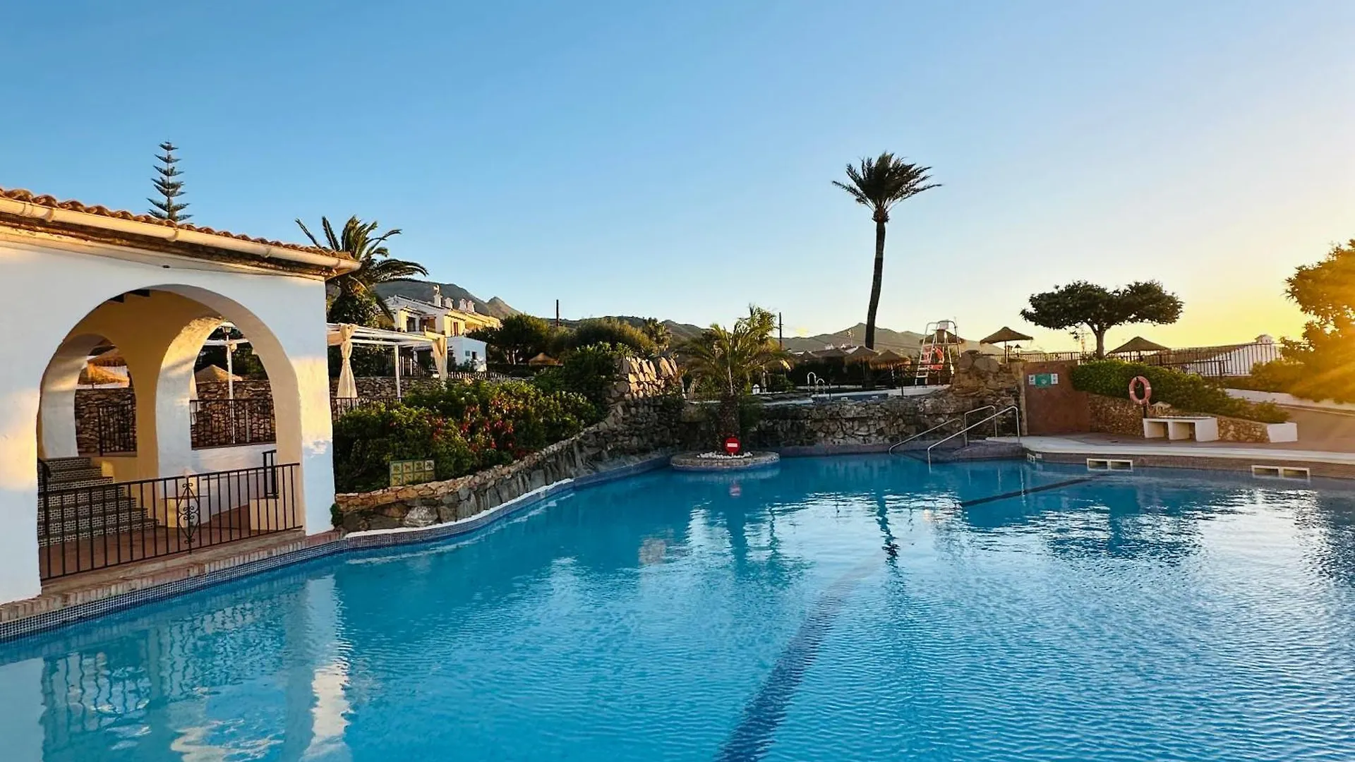 Apartamento Right By The Pool Area In Capistrano Village! Nerja España